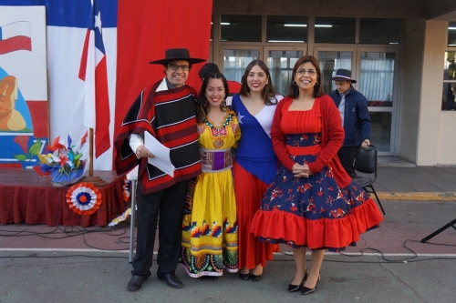 Gran muestra folclórica de Fiestas Patrias